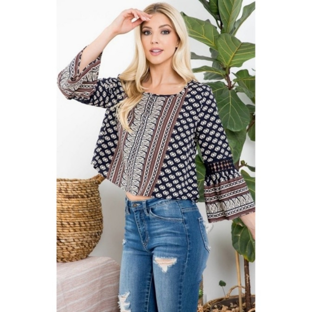 NWOT Boho Bell Sleeve Top - Picture 6 of 8